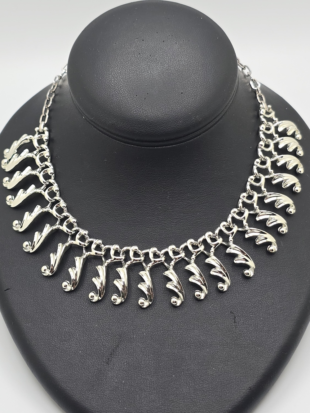 Vintage Sarah Coventry Necklace Silver Tone Dangle Statement Adjustable 14"